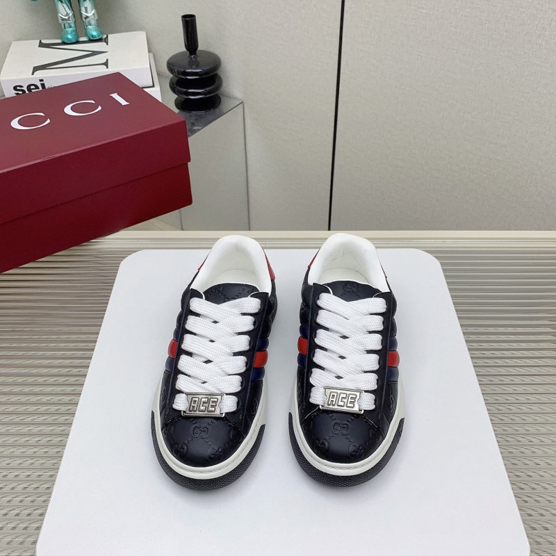G*u*i casual shoes
